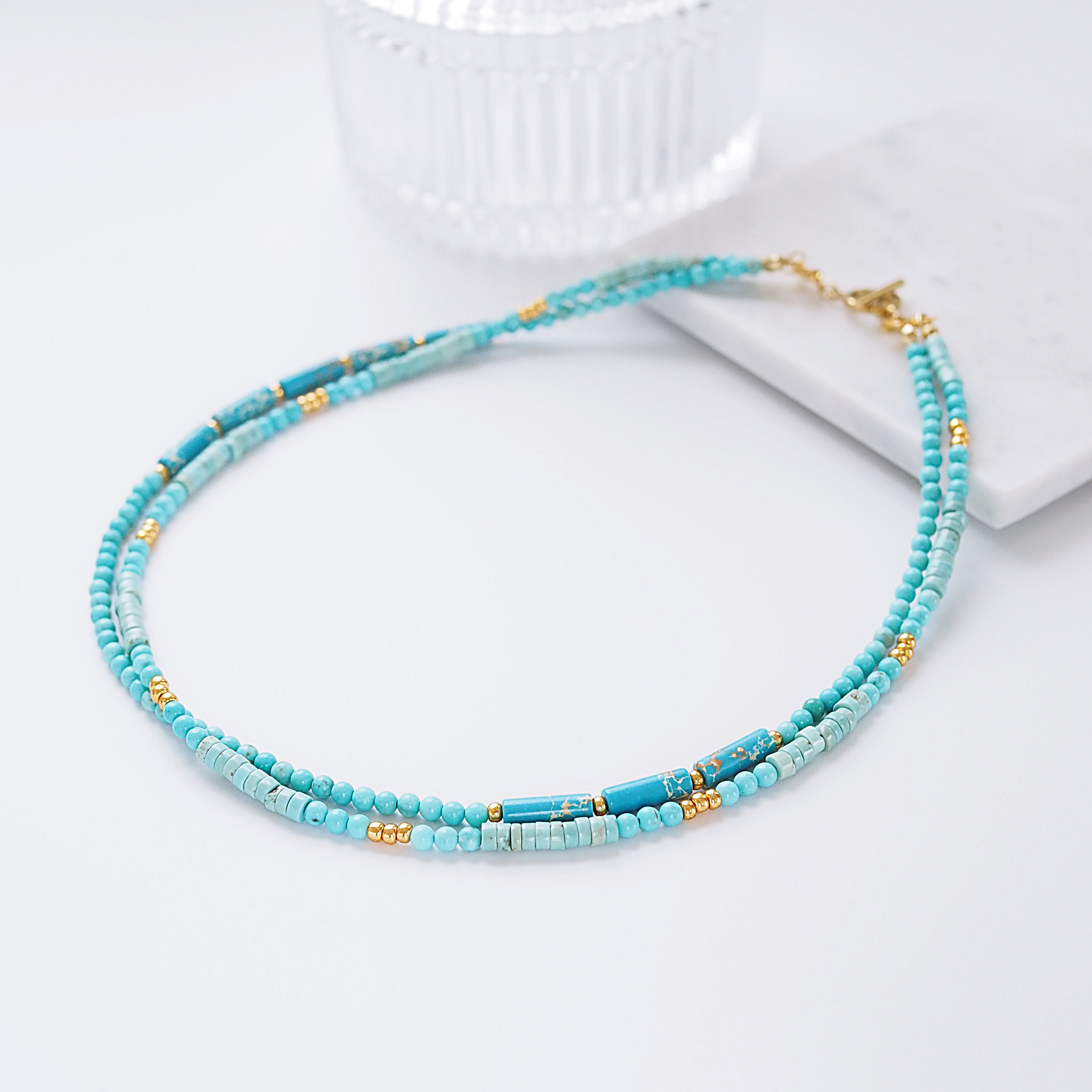 天然ターコイズが爽やかに彩る 錆びにくいステンレス製 2連マンテルネックレス　ゴールド/シルバー