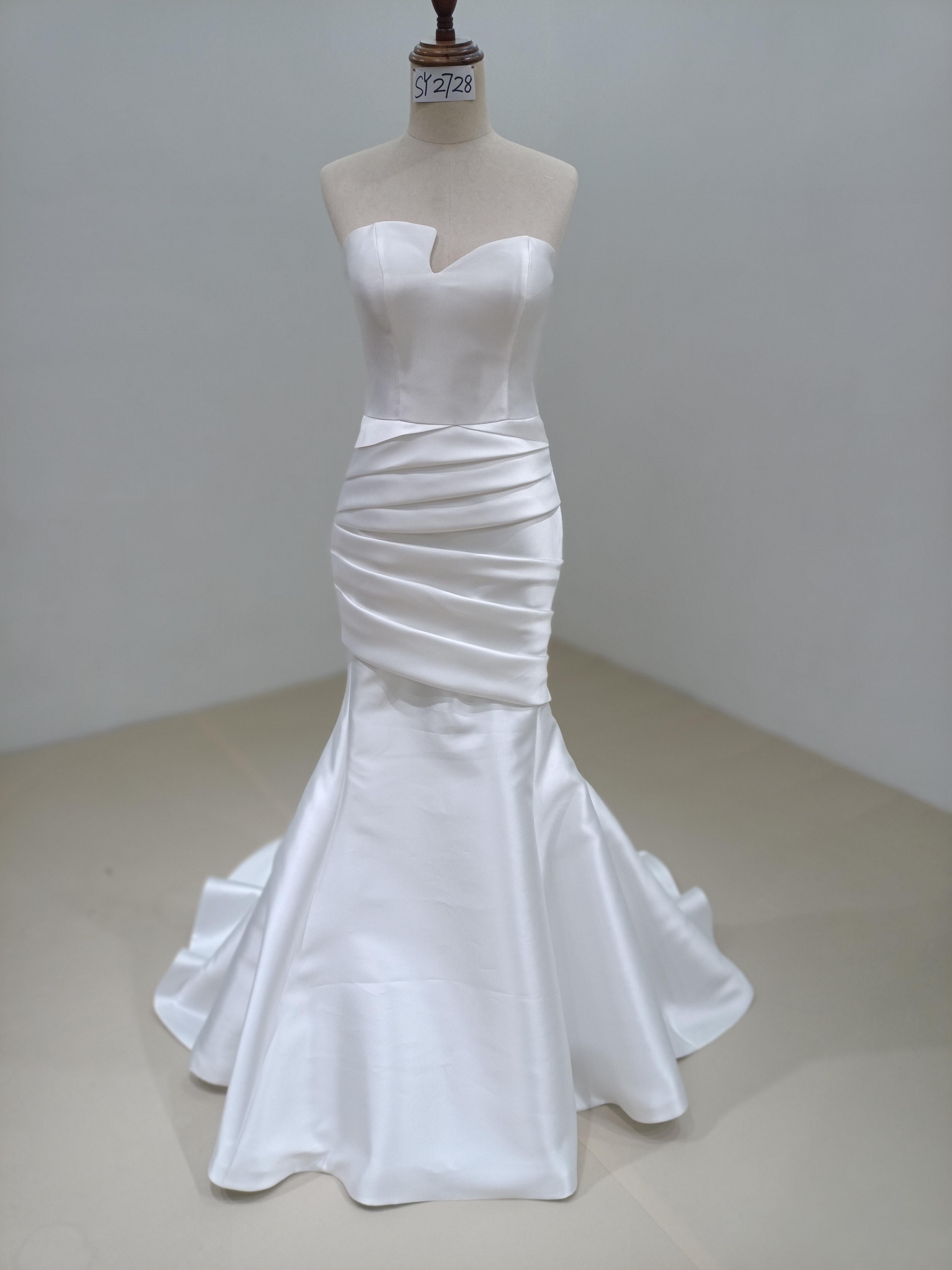 見逃さない　ホワイト　お色直し　高級サテン　アシメドレス非対称　フリル　バックリボン　二次会結婚式編み上げ　マーメイド