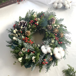 シルバーリーフのクリスマスリース リース Luv Flora 通販 10818616