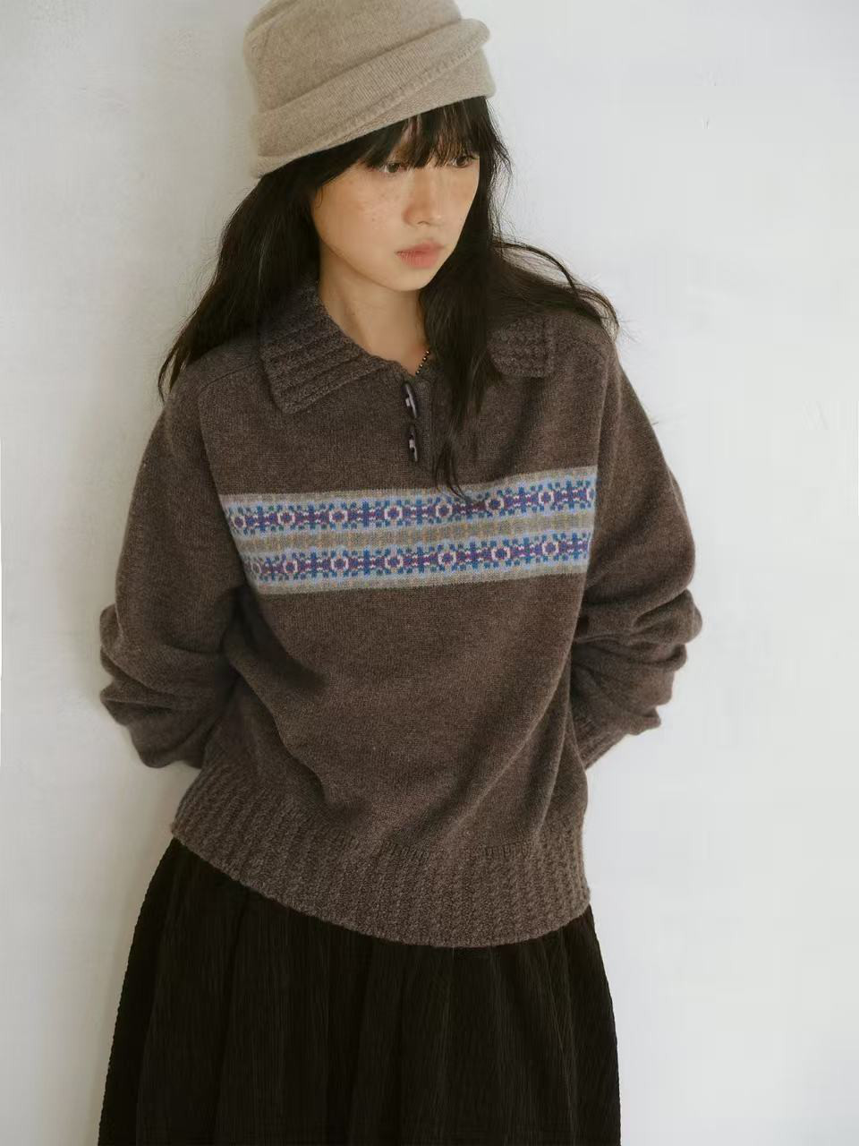 レトロ風溢れ　ポロエリセーター　ウール100％セーター