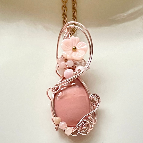 桜色の約束〜 ピンクオパール お花のペンダントトップ(天然石 天然石