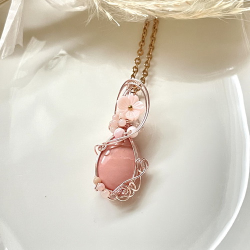 桜色の約束〜 ピンクオパール お花のペンダントトップ(天然石 天然石