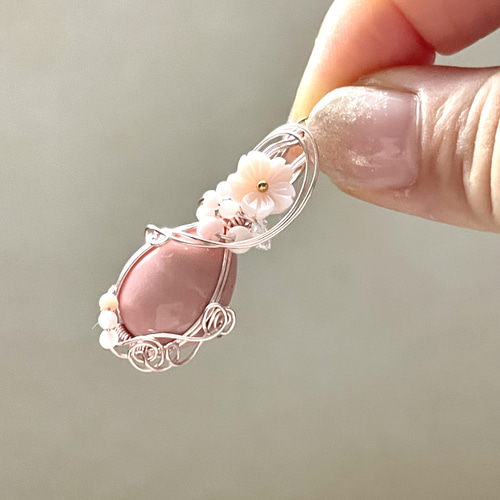 桜色の約束〜 ピンクオパール お花のペンダントトップ(天然石 天然石