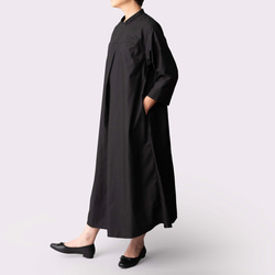 生地が選べるリネン&コットン【胸元ファスナー、スタンドカラーのワンピース】SMLオーダー　ブラック 3枚目の画像