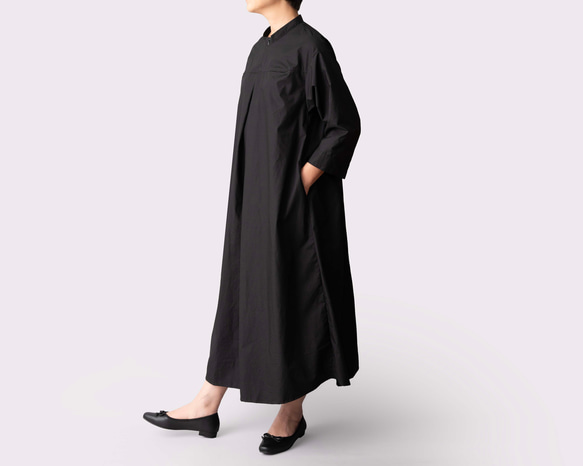 生地が選べるリネン&コットン【胸元ファスナー、スタンドカラーのワンピース】SMLオーダー　ブラック 3枚目の画像