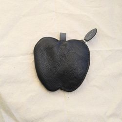 リンゴのコインケース(黒) 1枚目の画像