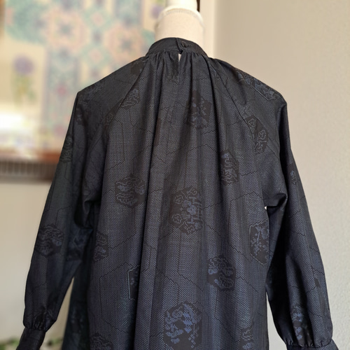 ☆ 着物リメイク/大島紬/7マルキ/泥染め/ラグランスリーブ/ハイネック