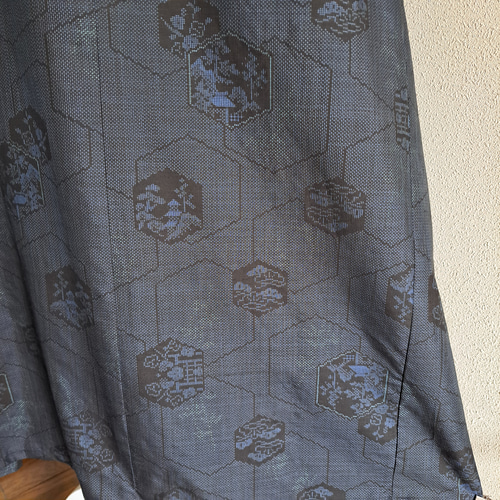 ☆ 着物リメイク/大島紬/7マルキ/泥染め/ラグランスリーブ/ハイネック