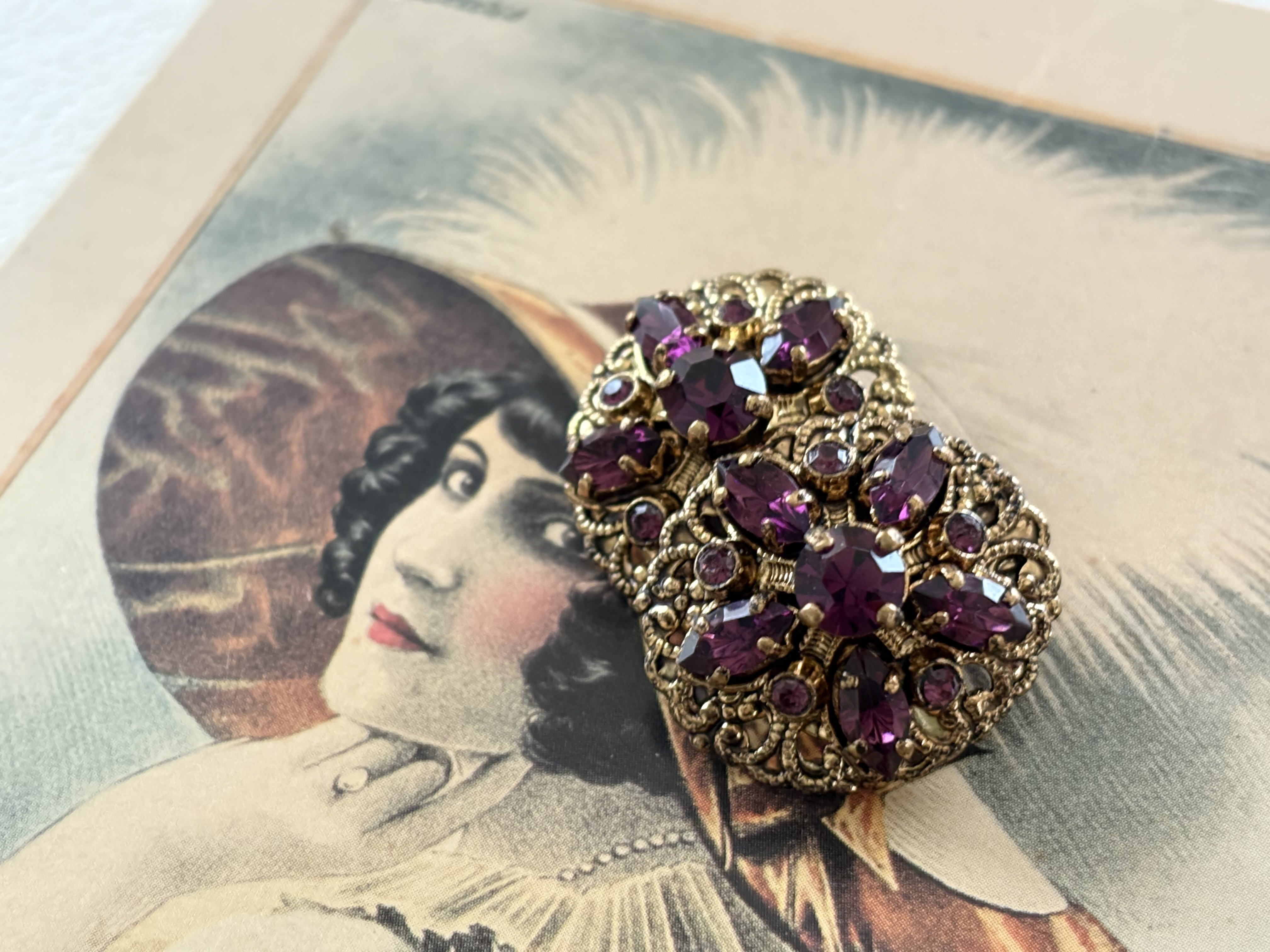 W.GERMANY 西ドイツ Vintage コスチュームジュエリー パープルガラスのイヤリング デッドストック