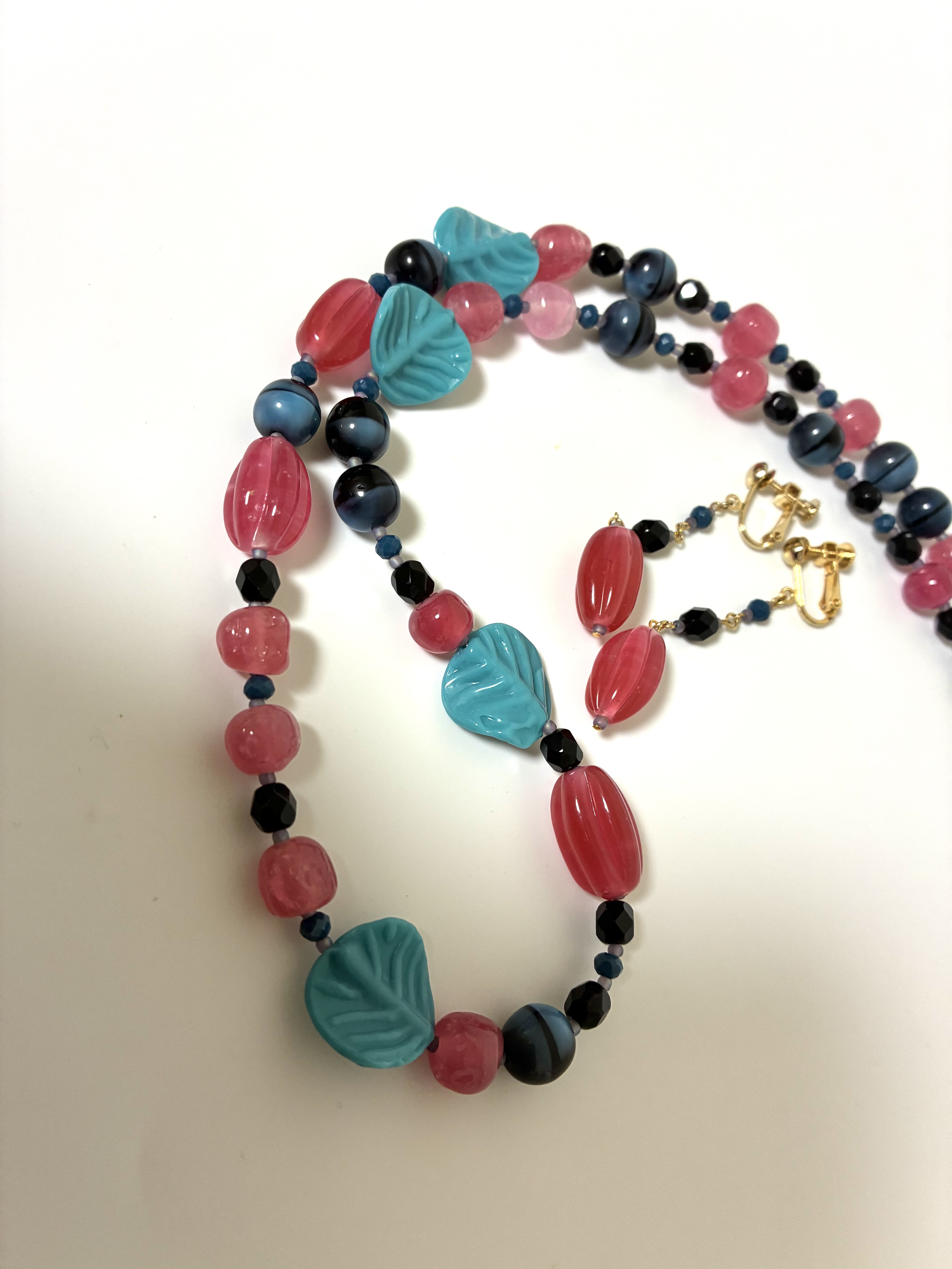 ヨーロッパビーズネックレス