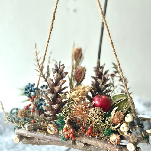 森のブランコ／木の実とドライフラワーの吊るせるナチュラルツリー