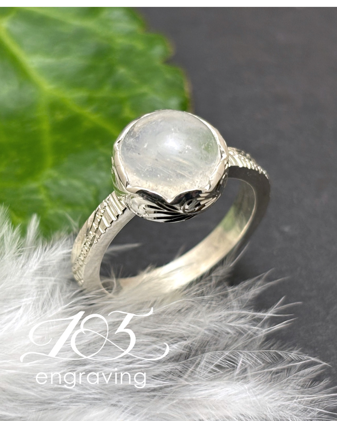 1点もの 　10mmエンジェルラダークォーツ  ハンドエングレービングシルバーリング 17号