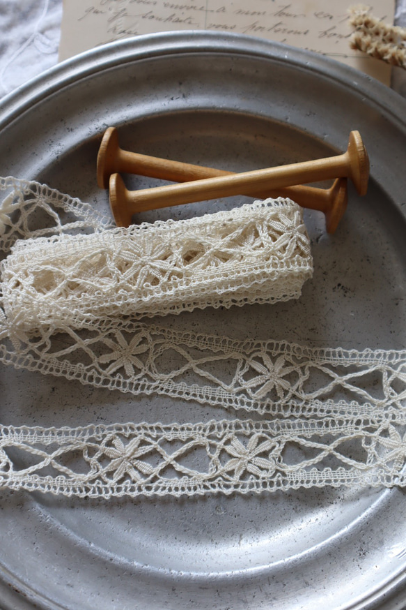 フランス 60㎝ アンティーク PUYボビンレース C1096 ナチュラル 7枚目の画像