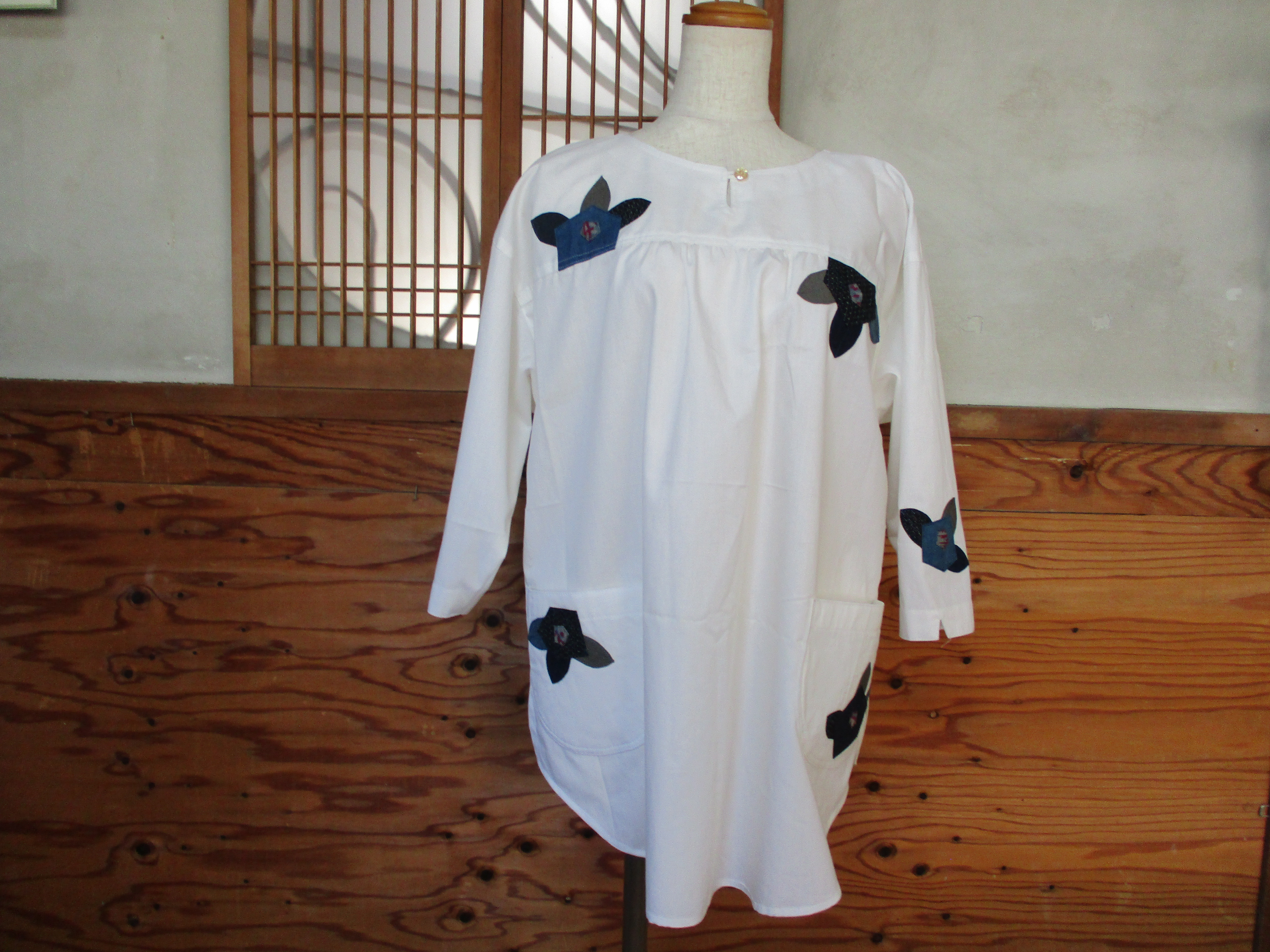 白綿地チュニック