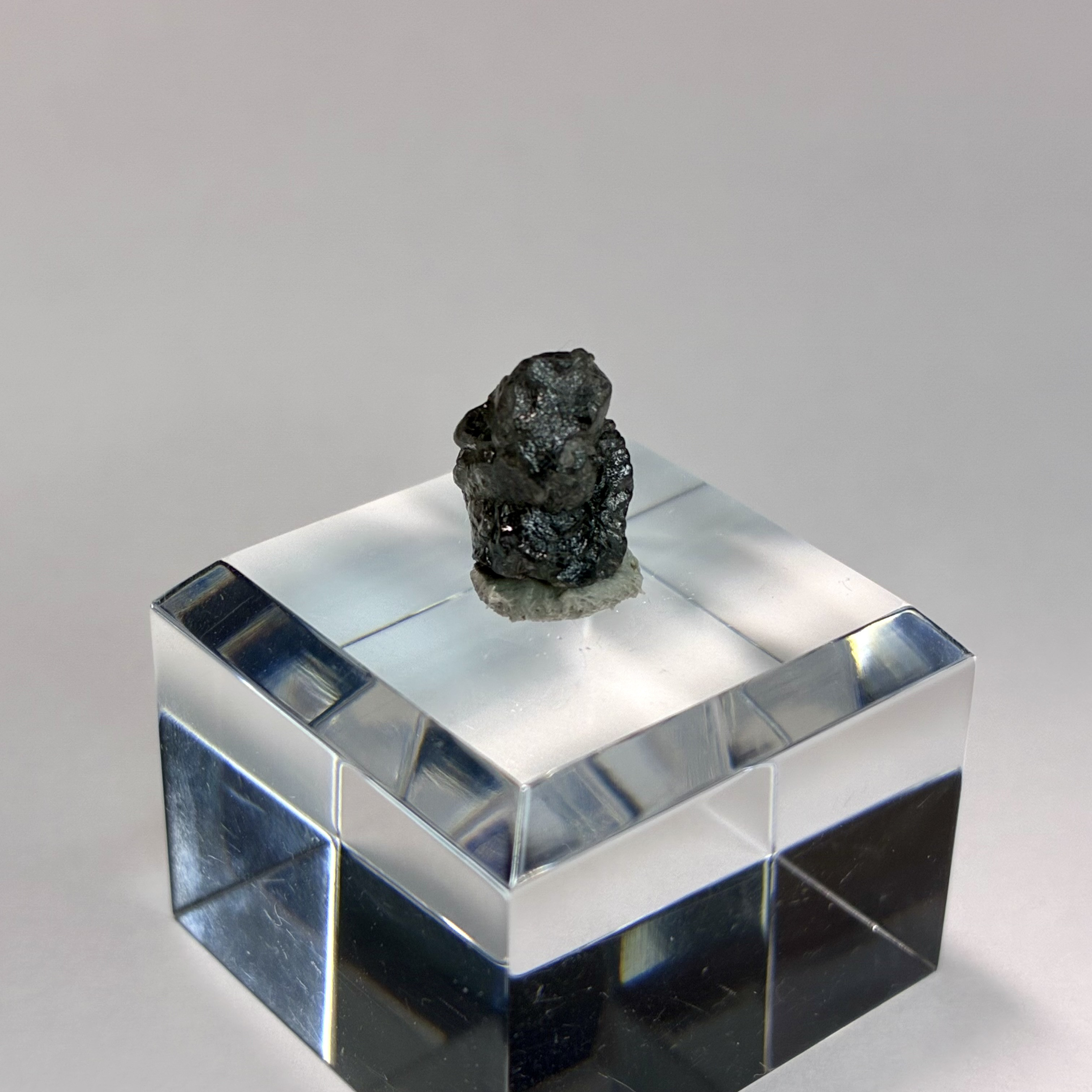 南アフリカ産ダイヤモンド 【一点物】 原石 鉱物 天然石 (No.1673)