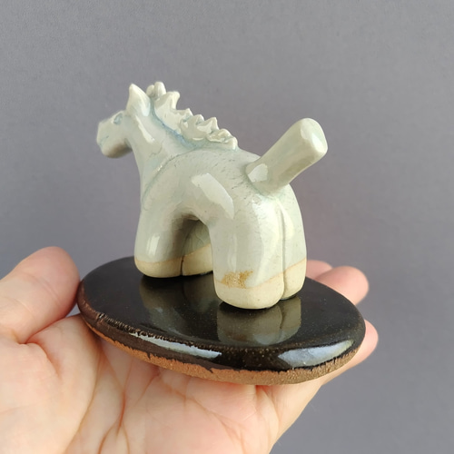 馬の置物 午年 干支 青磁釉・黒釉 【商品番号：00793】 その他置物 や