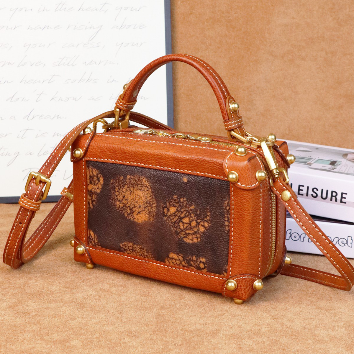 上質レザーのボックスバッグ｜小さくても存在感のある大人のショルダー（3色展開）