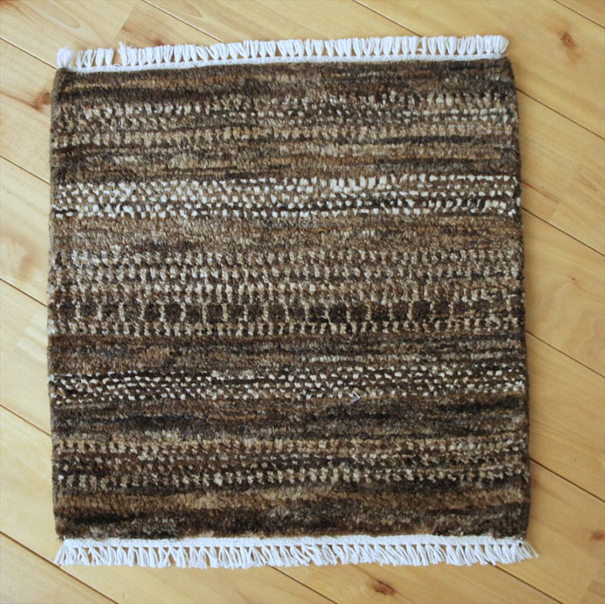 ガゼニ ギャッベ 【トルクマン族】  ミニマット ラグ　無染めウール　40x39cm BP30