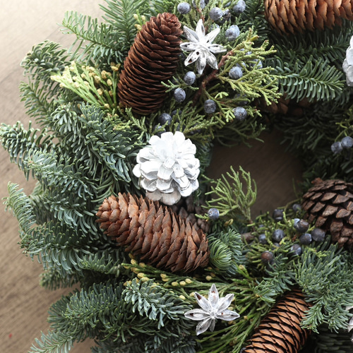 オレゴン産のフレッシュクリスマスリース 本場のモミの木 30センチ