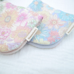 ふわもこハンカチ｜フラワーパーティー-Flower Party-｜S・10×20cm｜ガーゼハンカチ｜花柄｜プチギフト 2枚目の画像