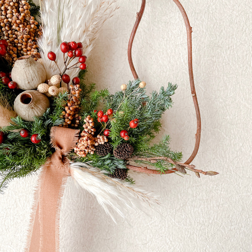 クリスマス ドライフラワーのリース 針葉樹 ベル つる スワッグ riisi