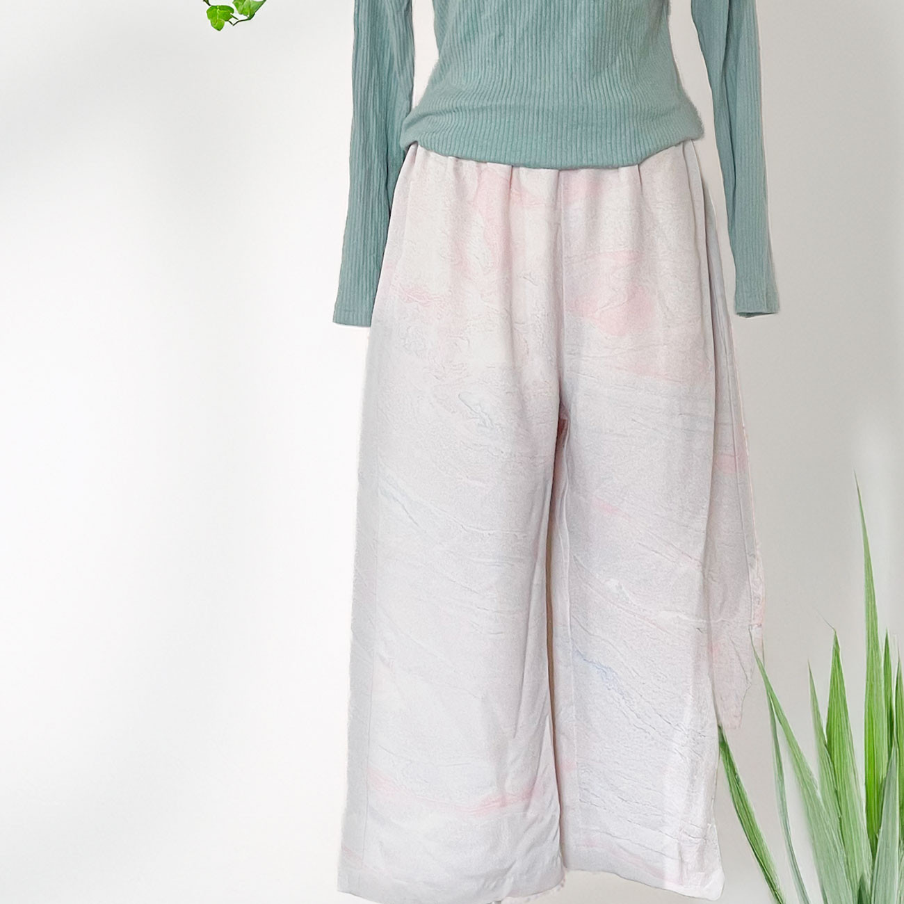 ギャザーワイドパンツ【着物リメイク】白 * ペールカラフル / 一点物セットアップ * ポケット付き・裏地有