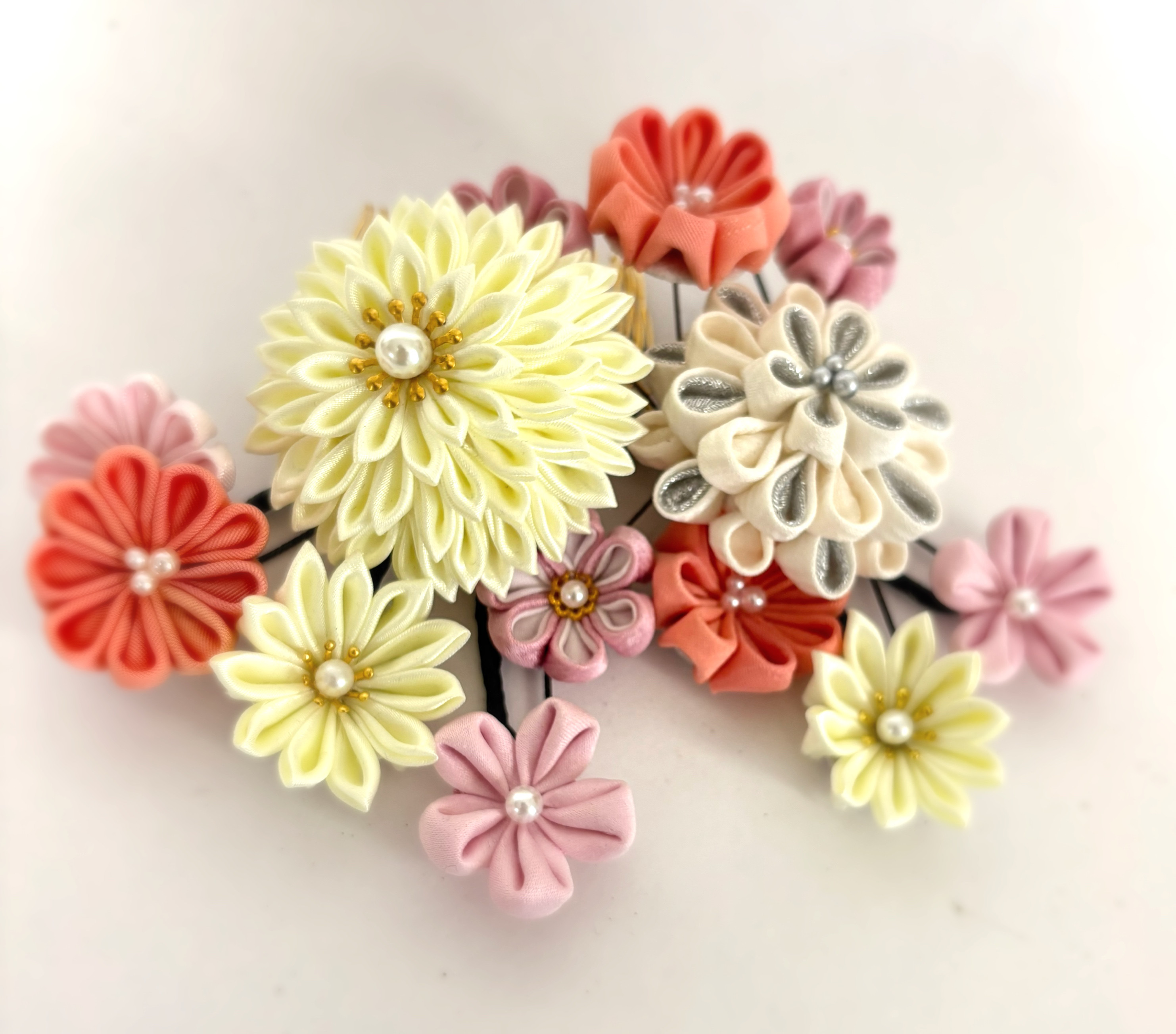 ❣️つまみ細工髪飾り　アイボリー×薄ピンク6点セット