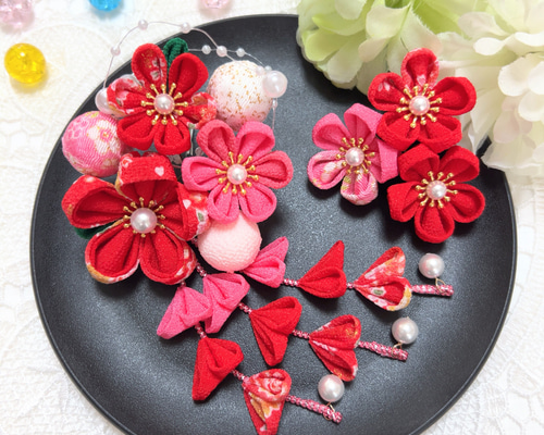 七五三 髪飾り 小さなちりめん玉 つまみ細工 (赤 ピンク)大 パール
