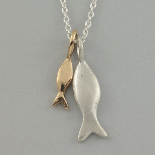 K18 シルバーお魚ネックレス】コンビ バイカラー 魚好き ユニーク