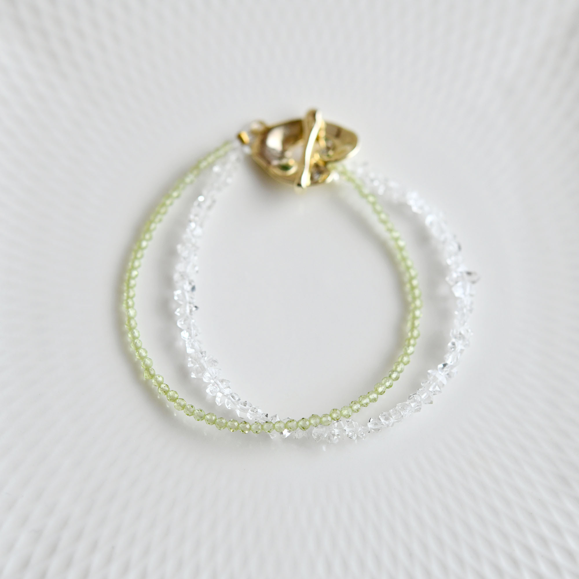 2WAY ブチペリドットとハーキマーダイヤモンドの2連マンテル留め具ブレスレット  8月誕生石