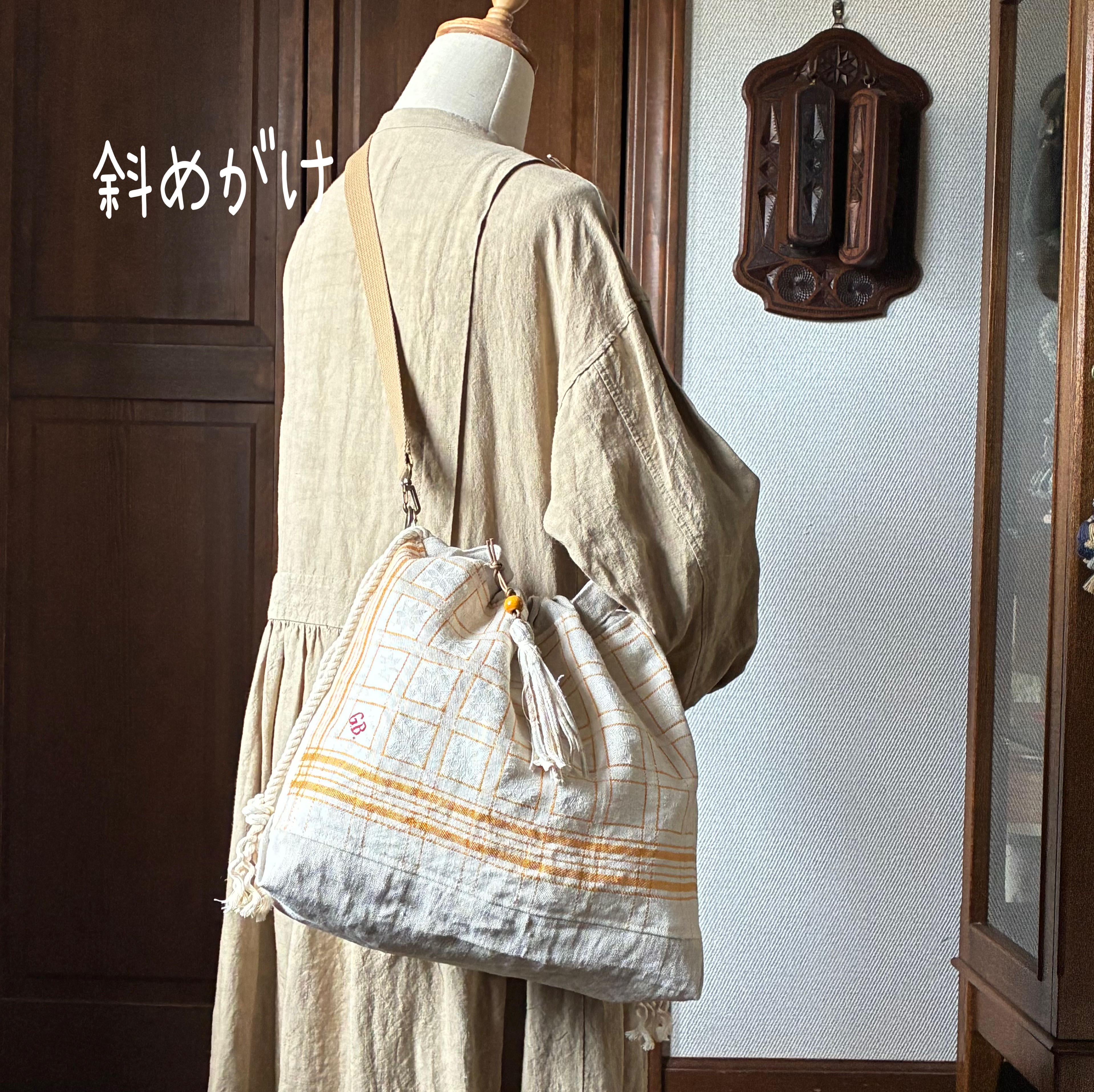 レア*アンティークリネン*黄色チェック*大き目巾着バッグ*ベルギーリネン*斜めがけ用Ⅾカン付き