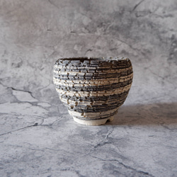 3.5号白黒練込み裂紋鉢301　塊根植物　多肉植物　アガベ　盆栽　植木鉢　作家鉢　鉢皿　沖縄 3枚目の画像