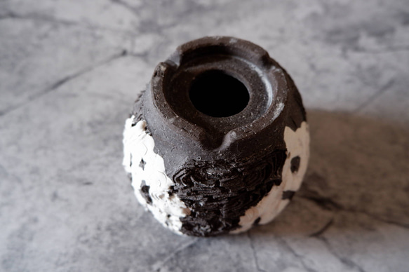 3.5号貫入白化粧捻り裂紋黒鉢304　塊根植物　多肉植物　アガベ　盆栽　植木鉢　作家鉢　沖縄 6枚目の画像