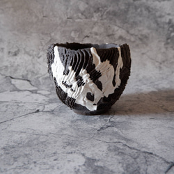 3.5号貫入白化粧捻り裂紋黒鉢304　塊根植物　多肉植物　アガベ　盆栽　植木鉢　作家鉢　沖縄 3枚目の画像