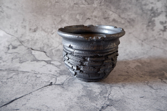 4.5号鉄砂黒裂紋鉢306　塊根植物　多肉植物　アガベ　盆栽　植木鉢　作家鉢　鉢皿　沖縄 1枚目の画像