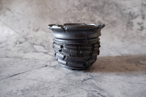 4.5号鉄砂黒裂紋鉢306　塊根植物　多肉植物　アガベ　盆栽　植木鉢　作家鉢　鉢皿　沖縄 3枚目の画像