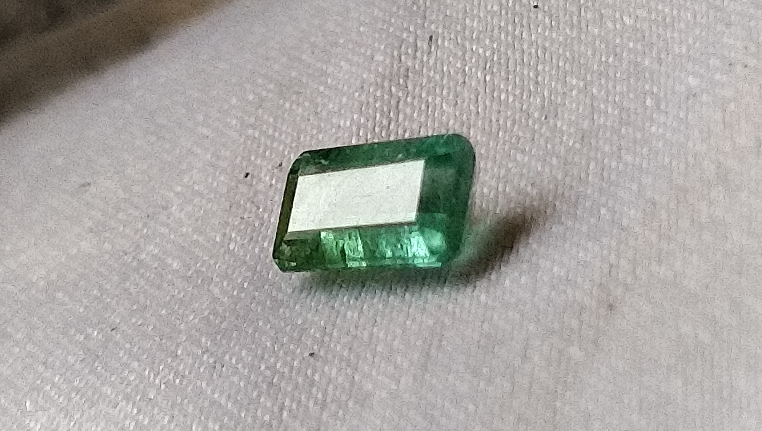 N.0008 0.7Ct ネオンパライバトルマリン ルース 一点物 高い光度で存在感抜群 ブラジル