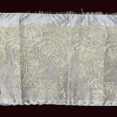 ポアン・ド・ダランソン（No.8132）