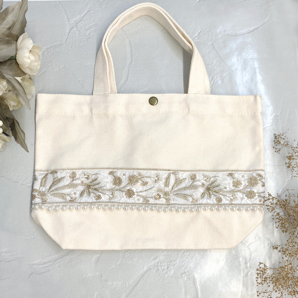 なっちゃん様 インド刺繍生地 ミニトートバッグ ハンドメイド SALE 20％off】インド刺繍リボン トートバッグ ミニトート