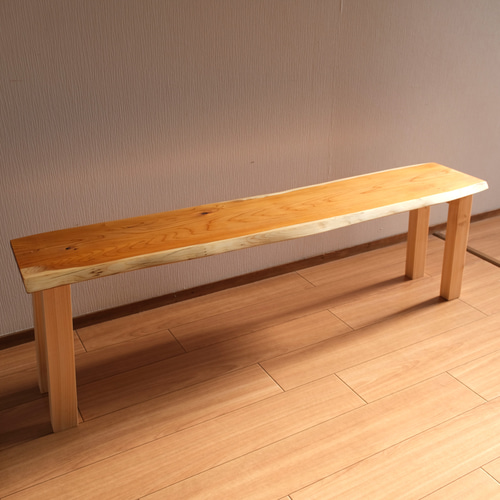 1点物】イチイの一枚板ローテーブル｜天然木ハンドメイド家具 ロー