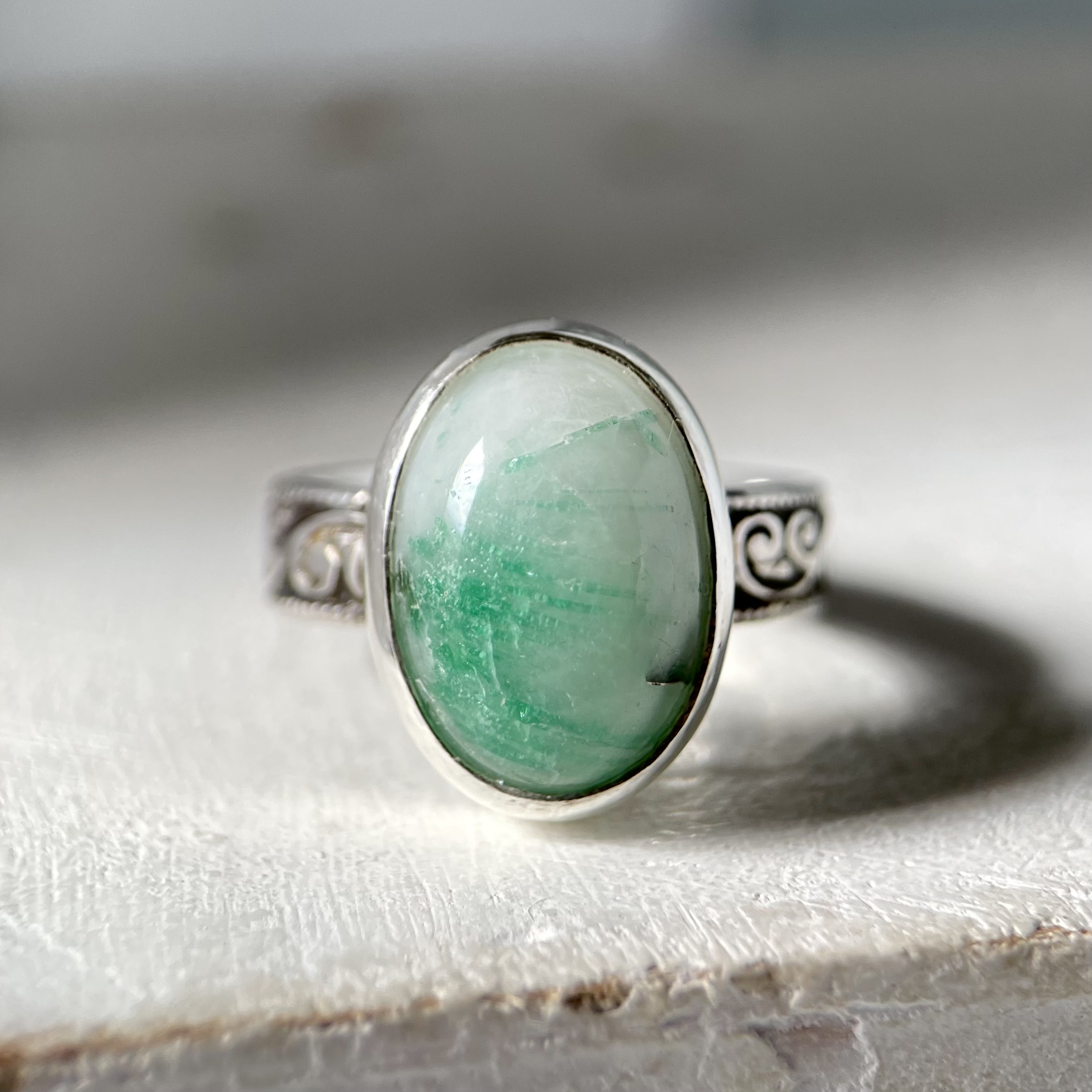 【レア★ノスタルジックなレトロ感】エメラルドインクォーツリング　ザイズ15号　シルバー950  SR-209