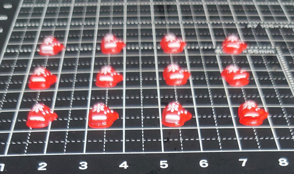 【ﾊﾝﾄﾞﾒｲﾄﾞ素材】❃デコパーツ❃ミニミニミトン12個 3枚目の画像