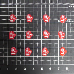 【ﾊﾝﾄﾞﾒｲﾄﾞ素材】❃デコパーツ❃ミニミニミトン12個 2枚目の画像