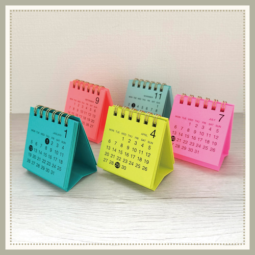 【非売品】アスガルド ASGALDH カレンダー ZONE ◇限定版カラフル◇2026年 ミニ卓上カレンダー カレンダー silparc