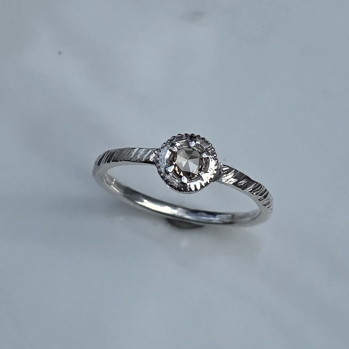 ブラウンダイヤモンド　0.21ct　ローズカット　medallion　シルバーSV925リング