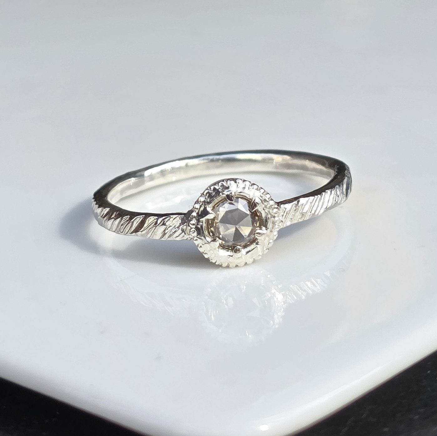 ブラウンダイヤモンド　0.21ct　ローズカット　medallion　シルバーSV925リング