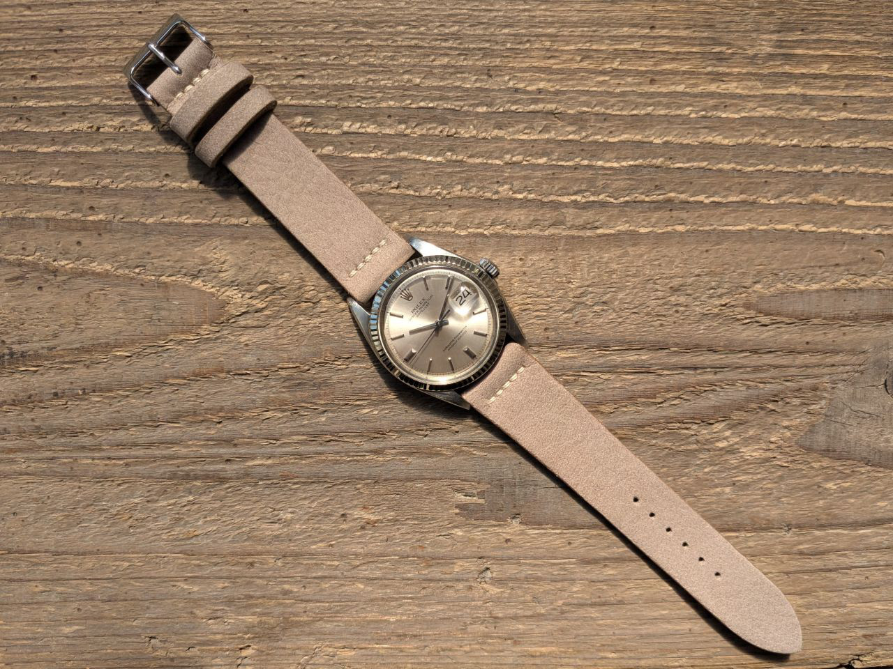 ヌバック レザー　ベージュ｜クラシック ステッチ 時計ベルト｜サイズ 糸色 カスタマイズ対応｜受注制作