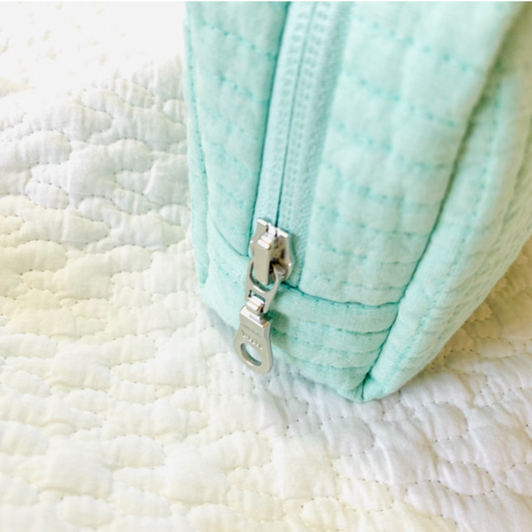 Sサイズ　mini heart　選べる　私のおやつポーチ　ヌビポーチ　ヌビ　保冷ポーチ ミニ　ひんやりご褒美　ハート刺繍 3枚目の画像