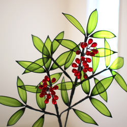 光に透ける南天 ２本セット〈Dip Art〉 4枚目の画像