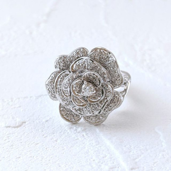 鑑別書付き】ダイアモンド花リング 0.58ct / K18WG Diamond Floral